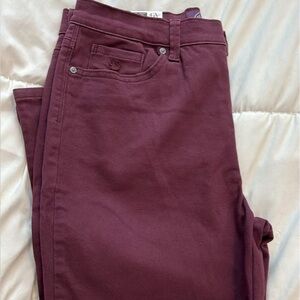 Gloria Vanderbilt High-Rise Tapered Leg Pants in Deep Burgundy